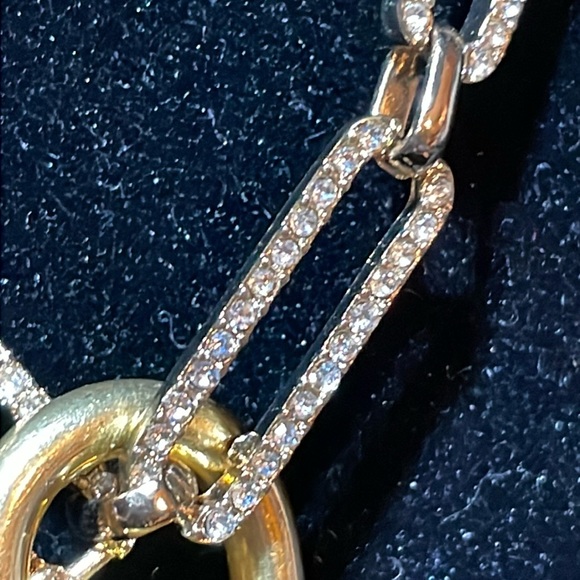 EUC LV 🔐 303 lock and key comes with a gold unbranded chain with crystals - Picture 7 of 11